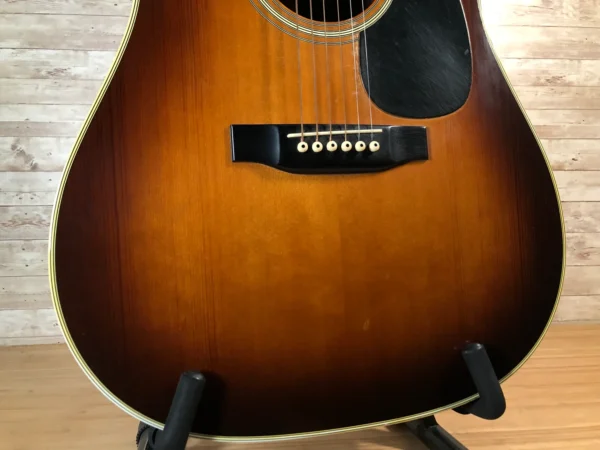 Martin D-28 1975 Sunburst Used